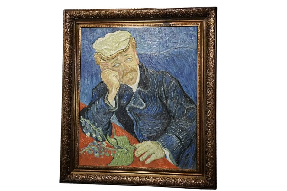 Van Gogh đã khắc họa bác sĩ Gachet với đôi mắt buồn và vẻ mặt trầm tư, mang nặng tâm tư