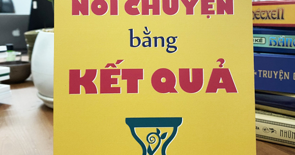 Tranh Để Bàn Cuộc Đời Nói Chuyện Bằng Kết Quả