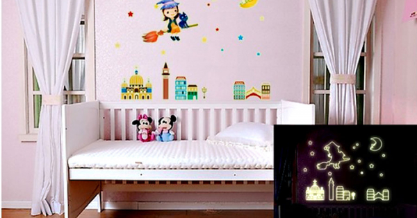 Decal Dạ Quang Thành Phố Phù Thủy