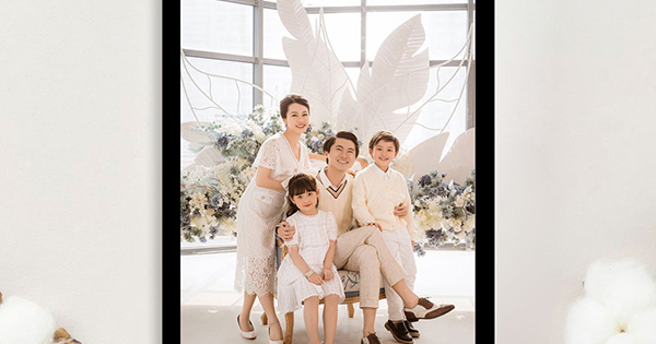 Khung Ảnh 40x60cm - Viền Đen Cổ Điển - Lưu Giữ Kỉ Niệm Gia Đình (Có In Theo Yêu Cầu)