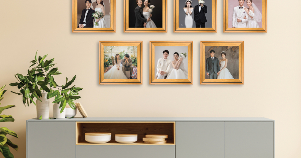 Khung Ảnh Treo Tường Viền Nâu Sọc Đen Hiện Đại - Trang Trí Tiệc Cưới 02 (Có In Theo Yêu Cầu)
